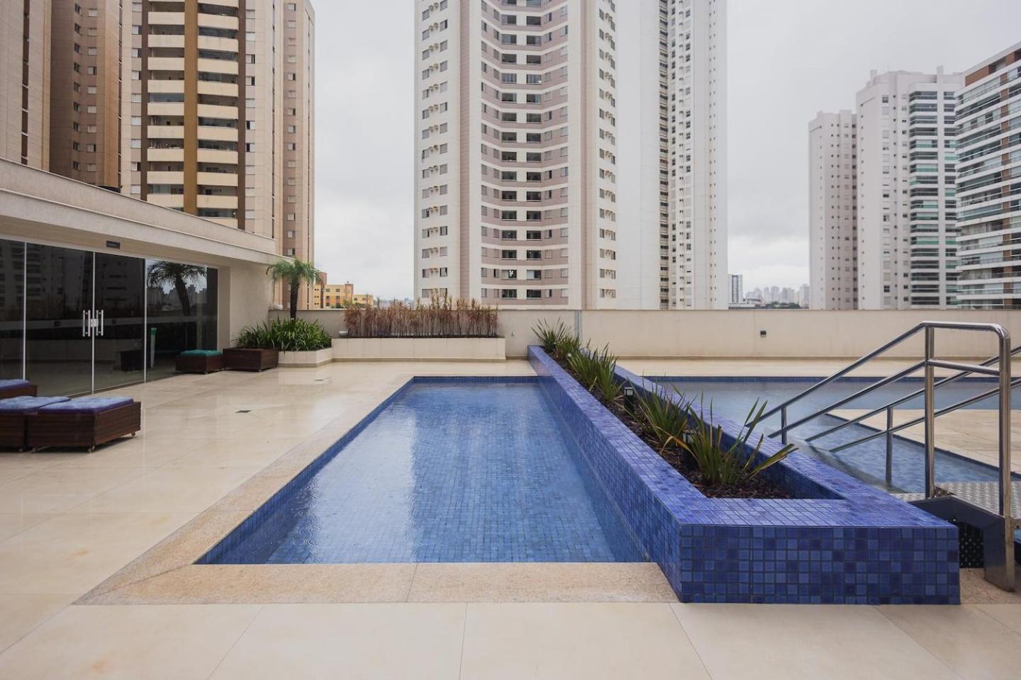 Gleba Novissimo, Andar Alto Com Ar E 200m-aurora Apartment Londrina